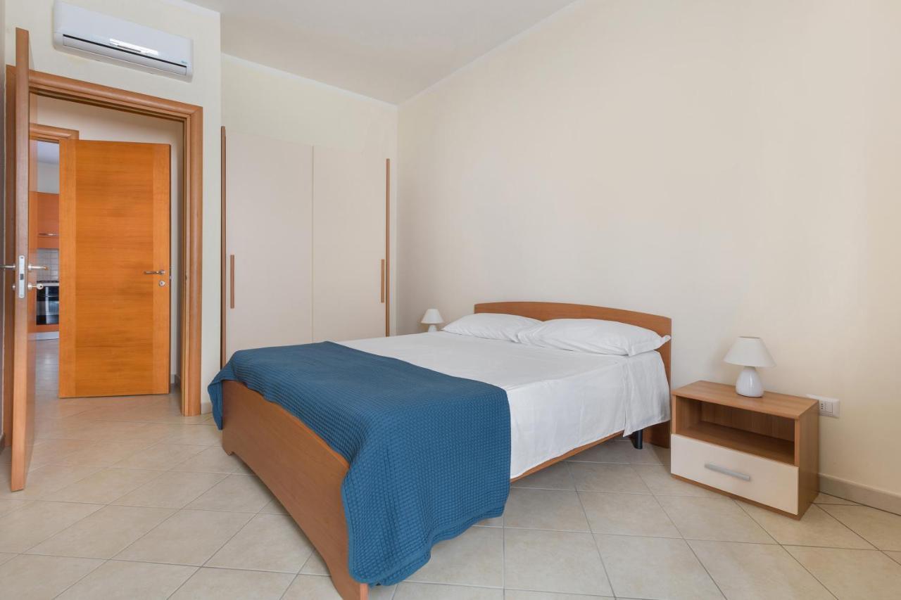 L'Attico Di Appartement Lido Marini Buitenkant foto