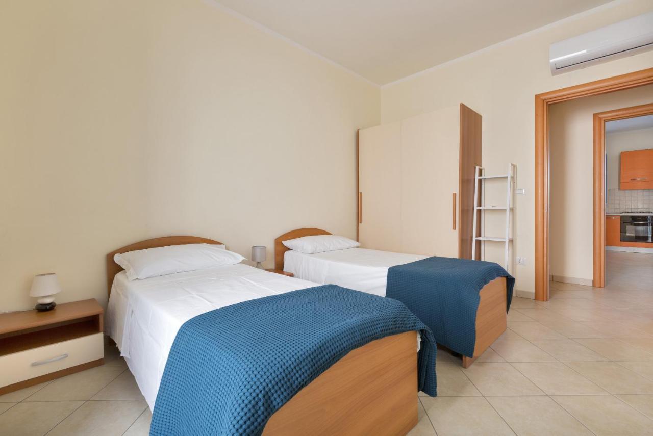 L'Attico Di Appartement Lido Marini Buitenkant foto